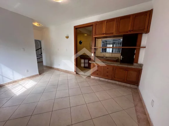 Imagem Casa Ampla e Sofisticada na Rua Saldanha Marinho, Castelânea, Petrópolis