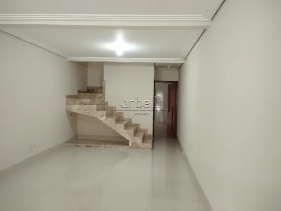 Imagem Sobrado com 170 metros quadrados, 3 dormitórios sendo os três suítes, sendo uma com varanda, ampl...