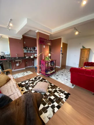 Apartamento, 2 Dormitórios (sendo 1 suíte), 65M², Colinas do Paratehy.