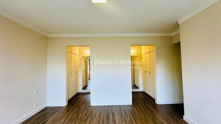 Imagem Em uma das ruas mais desejadas do Cambuí, este apartamento único oferece o privilégio de ocupar u...