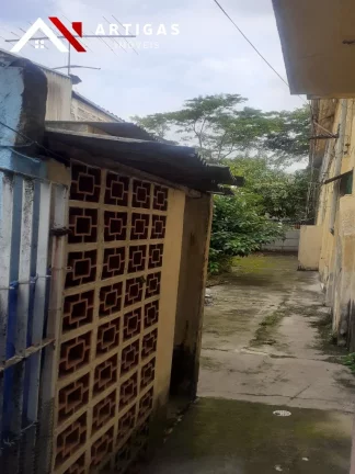 Imagem Casa Sobrado á venda na Mooca A.C 180 m² A,T. 296 m² para reforma ou demolição