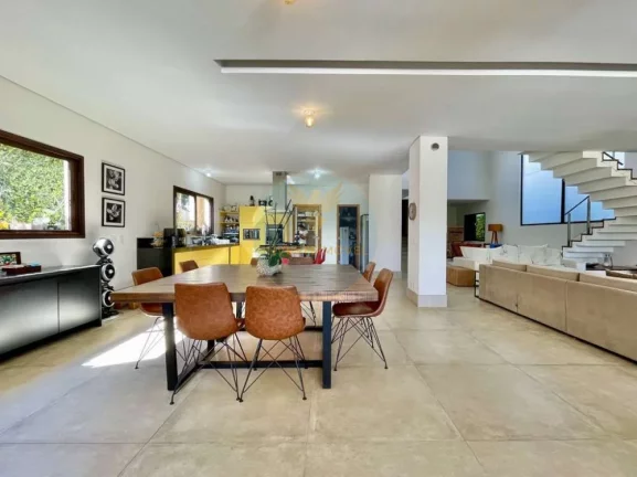 Imagem Casa em Condomínio a Venda no bairro Granja Viana - Cotia, SP
