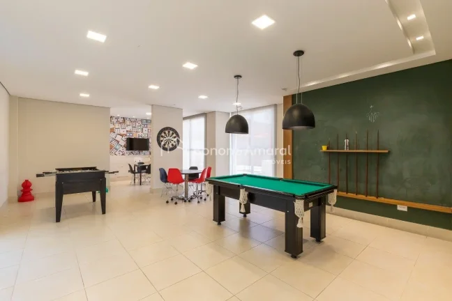 Imagem Lindo apartamento, completo e rico em armários. O imóvel possui 3 quartos, 1 suíte, living para 2...