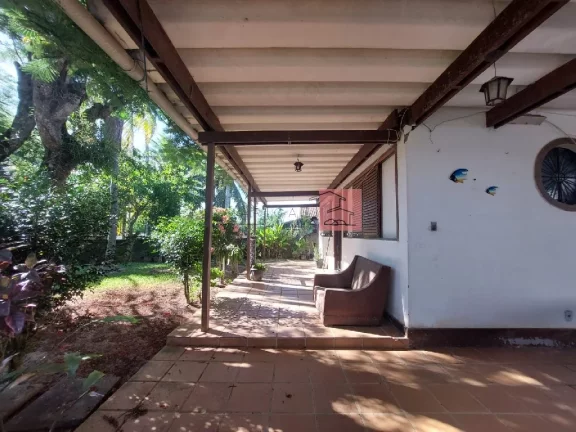 Imagem Casa para Venda em Araruama/RJ - 4 Dorm. 180 m2 Área Útil