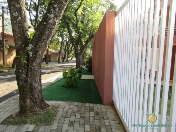 Imagem Nova, moderna, 4 suítes e 7 vagas cobertas - Jd Colonial