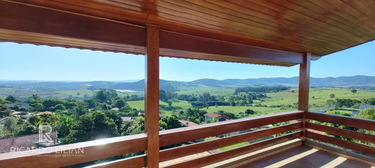 Imagem "Espetacular Casa em Condomínio Fechado: 4 Suítes, Área Gourmet, Piscina e Vista Inigualável!"