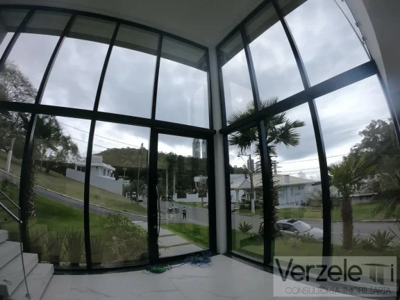 Imagem Casa em Condomínio para Venda em Balneário Camboriú / SC no bairro Barra