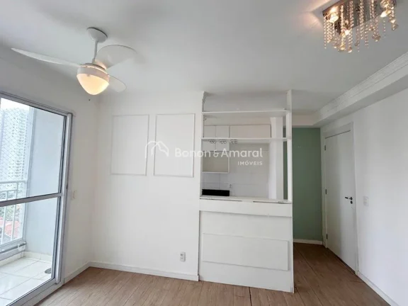 Imagem Apartamento em andar alto, com vista livre e sol da manhã

Em rua tranquila, o Condomínio Invite T...