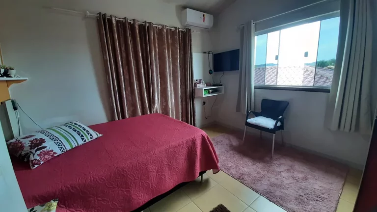 Imagem Casa à venda em Garopaba-SC, bairro Areias de Palhocinha: 3 quartos, 2 salas, 2 banheiros, 1 vaga, 160m². Venha conhecer!