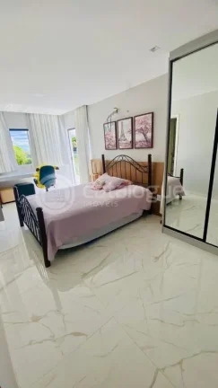 Imagem Casa Duplex de Alto Padrão à Venda no Bosque do CoqueIral