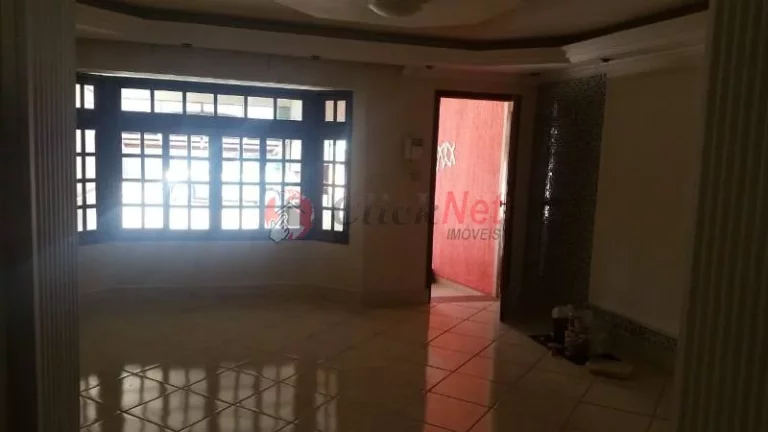 Imagem Casa Assobradada para Venda no bairro Vila Camilópolis, 2 dormitórios, 1 suíte, 8 vagas, 317m² m, 153m² m