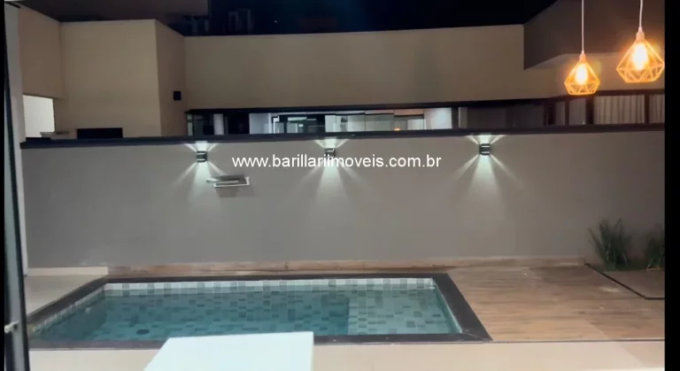 Imagem Imperdível! Casa de alto padrão à venda em Ribeirão Preto-SP, Condomínio Praça dos Pássaros: 3 quartos, 3 suítes, 2 salas, 5 banheiros, 4 vagas de garagem, 200m². Venha conferir!