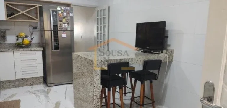 Imagem Sobrado lindo e totalmente reformado por dentro, com acabamento moderno e cheio de armários planeja...