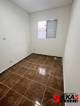 Imagem Impecável casa para locação em São Paulo-SP, bairro Jardim Vila Formosa: 2 quartos, 1 sala, 1 banheiro, 4 vagas, 100m²!
