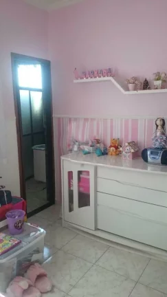 Imagem Sobrado com 3 Quartos e 4 banheiros 3 vagas à Venda, 211 m² por R$ 780.000