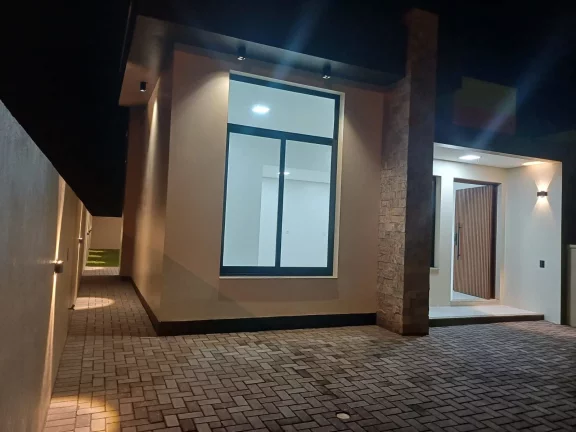 Imagem Excelente casa de 3 dormitórios em localização Privilegiada do Bairro Centenário- Sapiranga