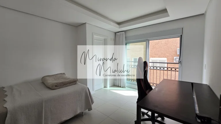 Imagem Cobertura Duplex para alugar em Canasvieiras com 3 quartos, sendo 3 suítes, 175m²