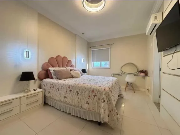 Imagem Cobertura duplex mobiliada e decorada vista mar com 4 suítes e 1 vaga em Meia Praia Itapema