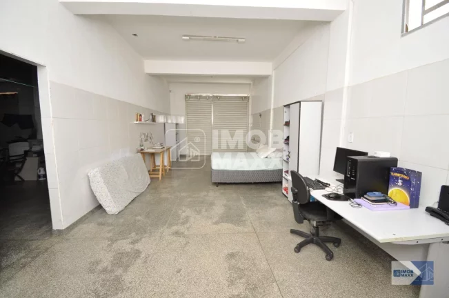 Imagem Prédio inteiro com 02 lojas em Samambaia Sul por R$ 850k