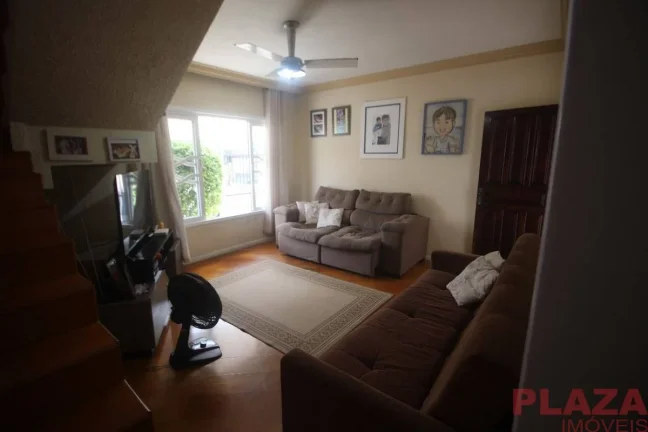 Imagem Casa no Centro | 9 Dormitórios | 4 Vagas | 300m² de Terreno | Permuta Menor | Balneário Camboriú – SC