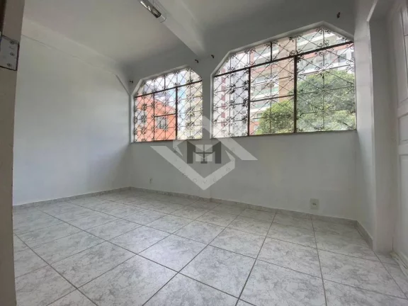 Imagem Casarão de 3 Andares: Venda ou Locação; Amplo, Funcional e Bem Localizado