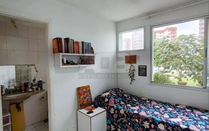 Imagem Apartamento à venda na Barra da Tijuca, 77m2, 2Qtos, 1Vaga, Vila Olímpica.