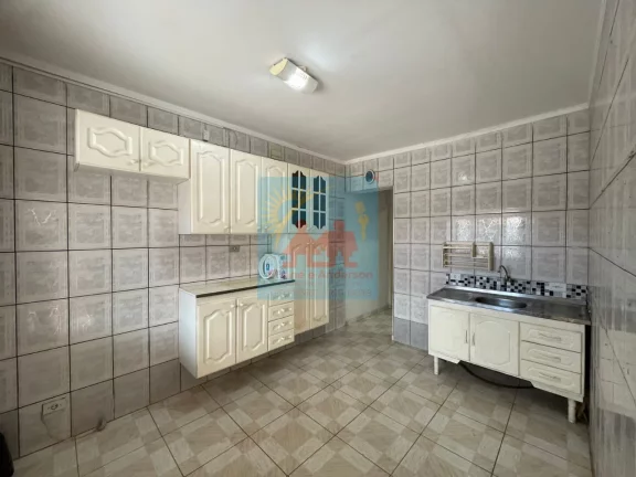 Imagem Casa com piscina à 800 metros da Praia de Itanhaém