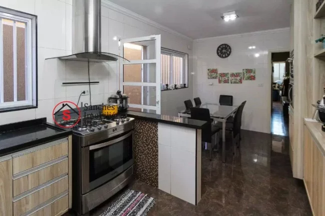 Imagem OPORTUNIDADE. SOBRADO A VENDA NA VILA BELA, PRÓXIMO A SÃO CAETANO COM 4 DORMITÓRIOS E 3 SUÍTES. PISCINA E ÁREA GOURMET COM CHURRASQUEIRA.
