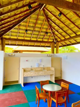 Imagem Village para Venda em Mata de São João, Condomínio Praia Bella - Praia Do Forte, 3 dormitórios, 1 suíte, 2 banheiros, 2 vagas