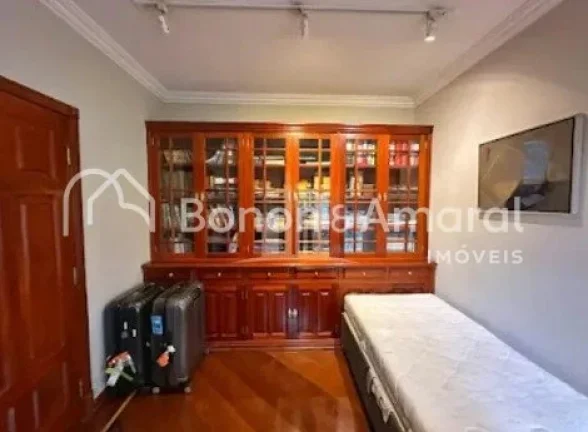 Imagem ...#34;Luxuosa Residência de 822m² com Suítes Master, Área de Lazer Completa e Acabamento de Alto Padrão...#34;