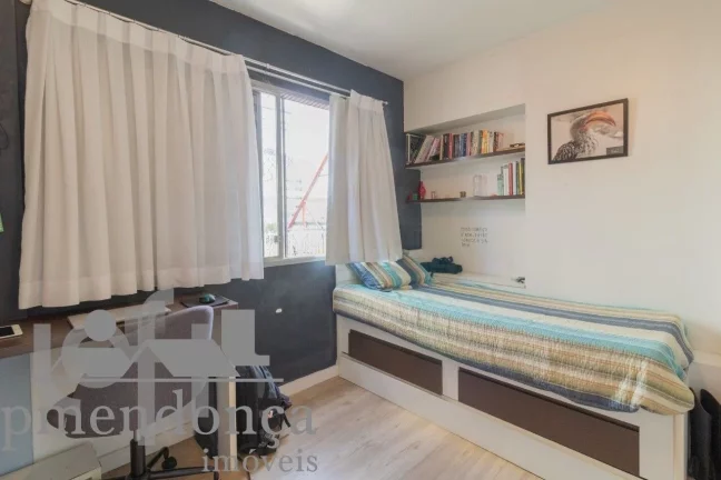 Imagem Apartamento em Higienópolis com 3 quartos ( 1 suíte ) e 1 vaga, 126m²