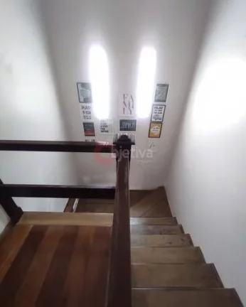 Imagem Casa independente a venda de 5 quartos no cond. dos Pássaros em Cabo Frio