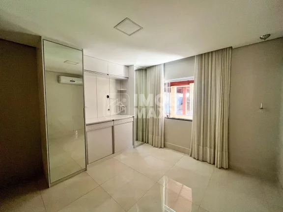Imagem Espetacular Casa em Condominio Fechado por R$ 990.000