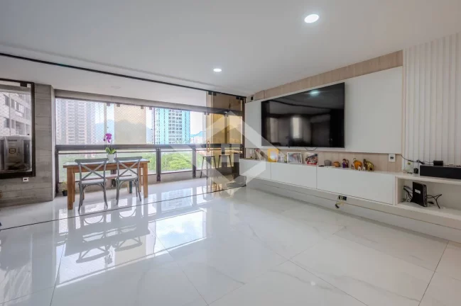 Imagem Apartamento Reformado | 3 Quartos | 136m² | Vista Mar – Barra da Tijuca