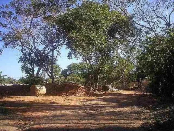 Imagem A 5ª Avenida Imóveis selecionou esse exclusivo lote plano c/ 4.500,00m2 no charmoso CONDOMÍNIO CHÁCARAS DO RIO JOANES - Lauro de Freitas R$850.000,00