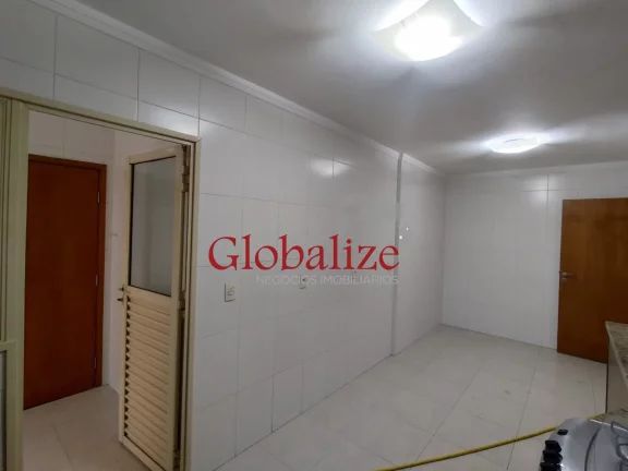 Imagem Locação de apartamento com 4 dormitórios sendo 2 suites uma com hidromassagem e closet no bairro do Gonzaga em Santos (SP) por R$.8.500,00 !