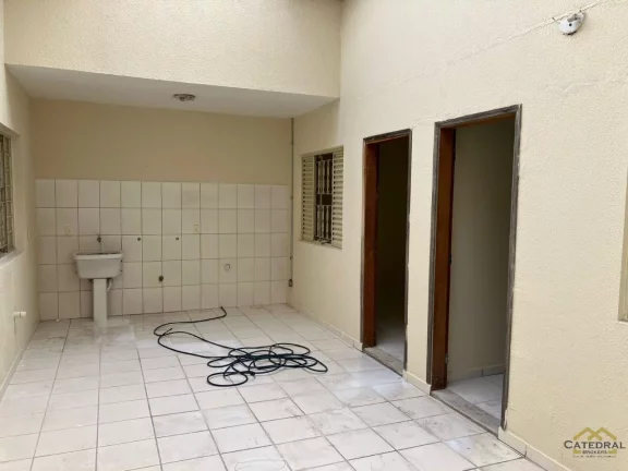 Imagem Casa Comercial na Vila Arens com 250m² por - R$ 3.500,00