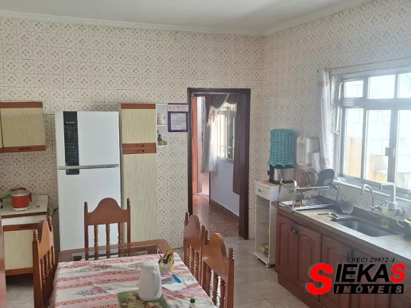 Imagem Imperdível: Casa à venda na Penha, São Paulo-SP com 2 quartos, 1 suíte, 2 banheiros, 3 vagas de garagem e 148 m² de área.