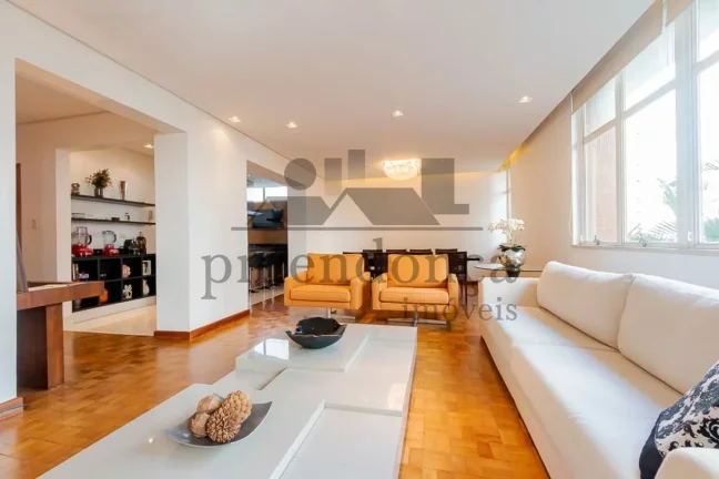 Imagem Lindo apartamento reformado na Rua Bela Cintra, pronto para morar!