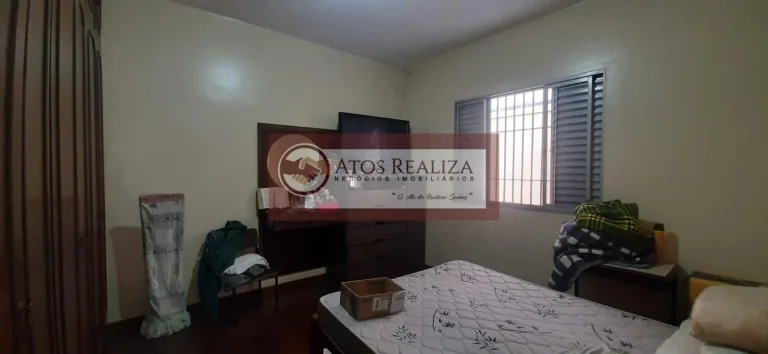Imagem Vendo lindo assobradada em Jordanópolis região da Cidade Dutra. Vendo Assobradada de 255m² sendo 3 dormitórios, cozinha, quintal nos fundos com com forno de pizza e Churrasqueira e quarto e banheiro, quintal na frente, mais um cômodo, 2 vagas cobertas, co
