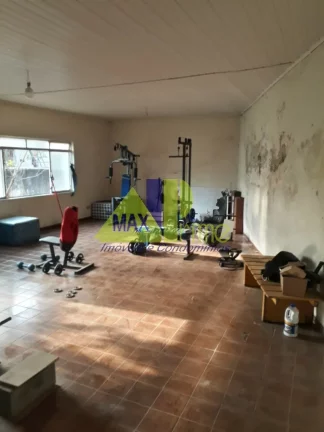Imagem Casa Comercial para Locação na Penha de França - São Paulo-SP: 6 Salas, 3 Banheiros, 1 Vaga de Garagem!