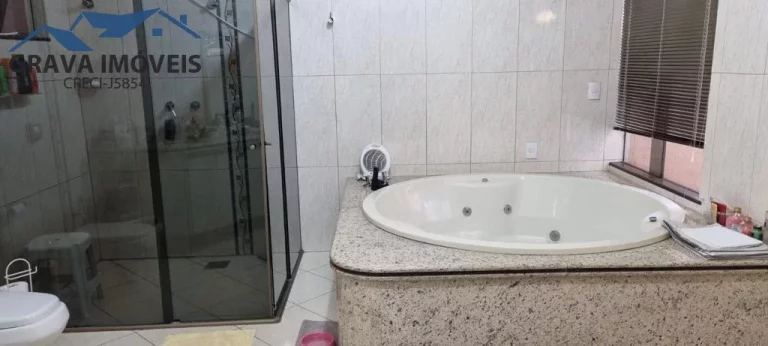 Imagem Sobrado Geminado Alto Padrão para Venda em Maringá, Vila Santa Izabel, 3 dormitórios, 1 suíte, 2 banheiros, 2 vagas