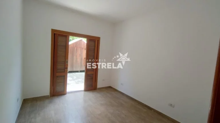 Imagem Casa de Condomínio com 06 Dorms à Venda