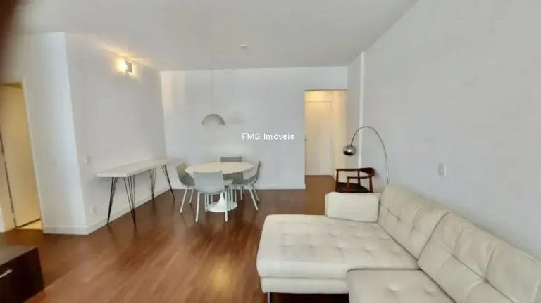 Imagem Apartamento à venda na Vila Nova Conceição em SP: 2 quartos, 1 suíte, 1 sala, 2 vagas de garagem!
