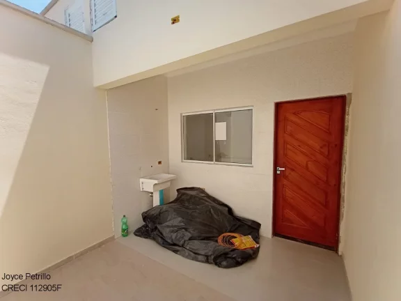 Imagem Vende-se Casa NOVA a 2100m da Praia em Peruíbe.