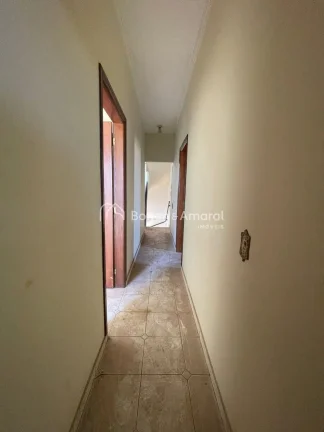 Imagem Galpão comercial com 526 m² de área construída, ideal para empresas que buscam um espaço amplo,...