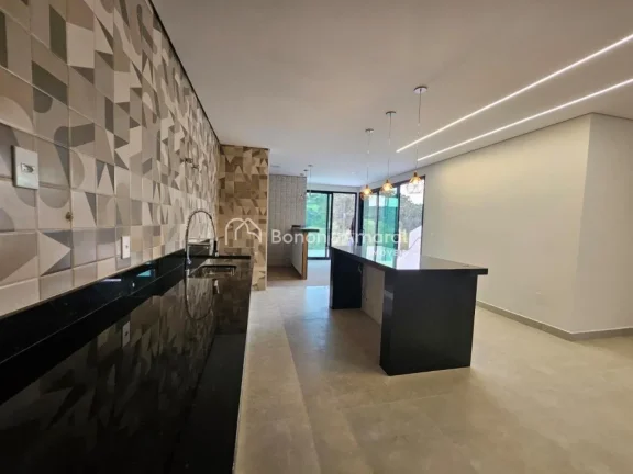 Imagem Moderna e recém-construída, esta casa térrea oferece conforto e elegância em cada detalhe. Com p...