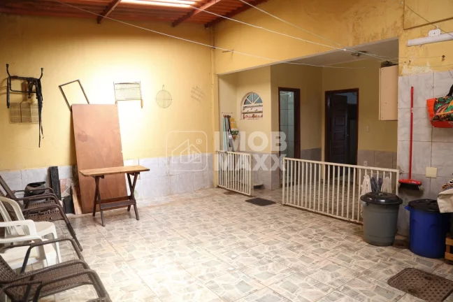 Imagem Venda em Samambaia Sul: Casa com 4 dormitórios, 1 suíte e 3 banheiros por R$ 400.000. Oportunidade imperdível!