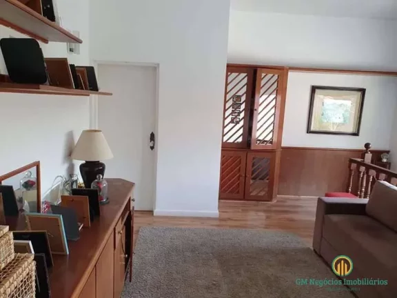 Imagem Casa com 3 suítes, piscina! Próximo ao Shopping Granja Viana