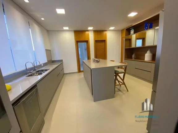 Imagem Villa Solaia Belíssima Casa de 575m² com 4 Suítes e 6 Vagas de Garagem